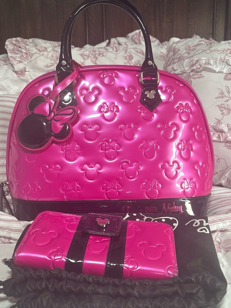 Disney Hot Pink Patent Minnie Dome Satchel With Matching Wallet Set Vintage